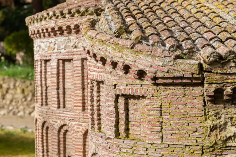 Imagen de la replica de la iglesia de nuestra señora de la Asunción, muestra el exterior