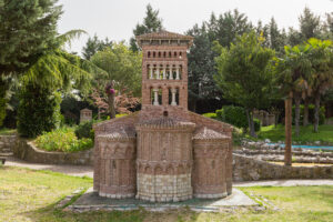 Replica San Tirso