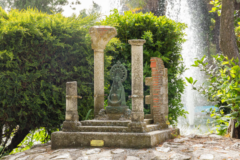 Replica monumento a la Soterraña