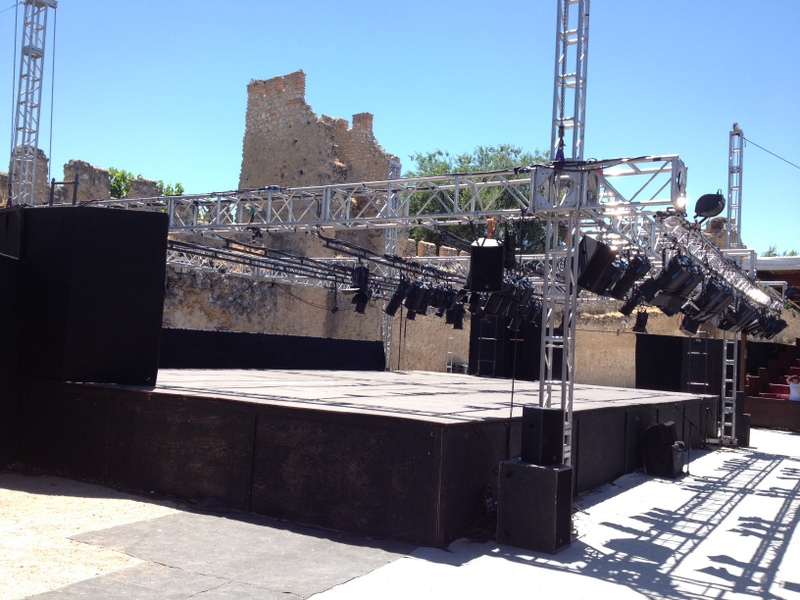 Imagen del escenario de la corralada de comedias de Olmedo