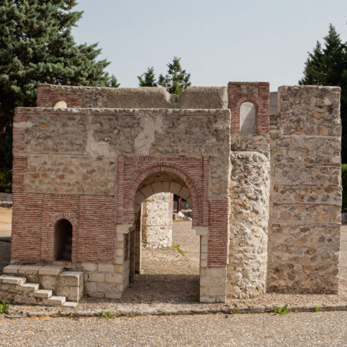 Replica puerta San Basilio